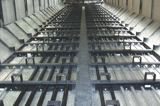Lines in the underfloor area of a passenger carriage
