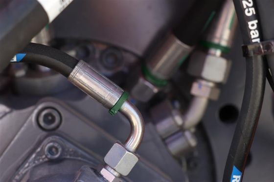 Hose connector with red back-up ring