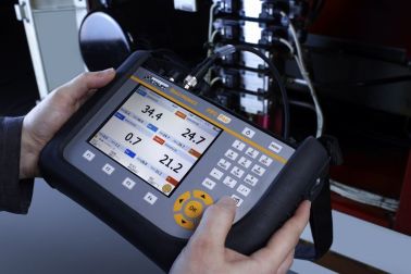 Mobile diagnostic device in use