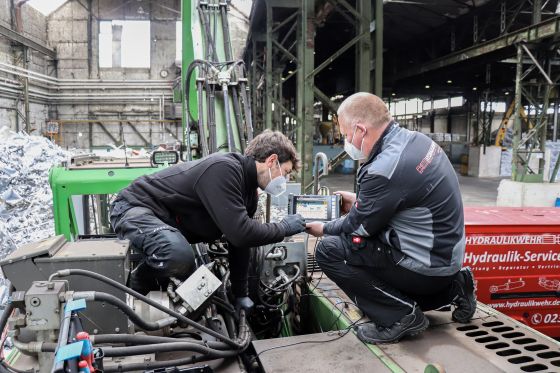 Fehlersuche an einer Baumaschine in der Mobilhydraulik