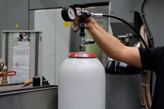 Example of a classic pressure measurement with pressure gauge