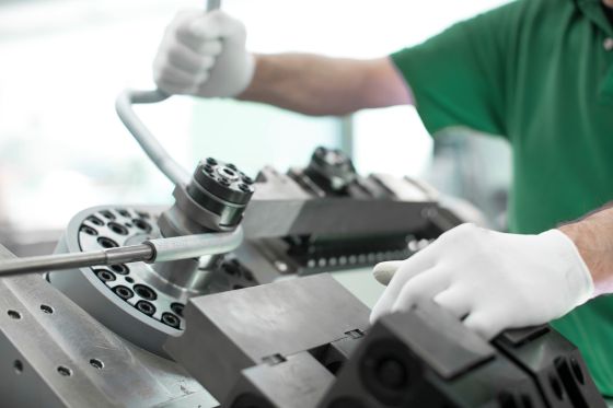 Manipulated Pipes / Tubes