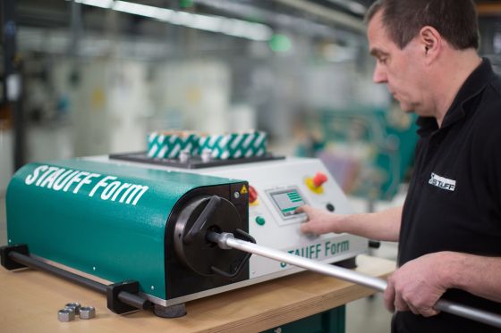 Sistema de conformação de tubos STAUFF Form EVO
