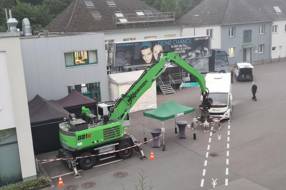 Bagger der A.MENSHEN GmbH