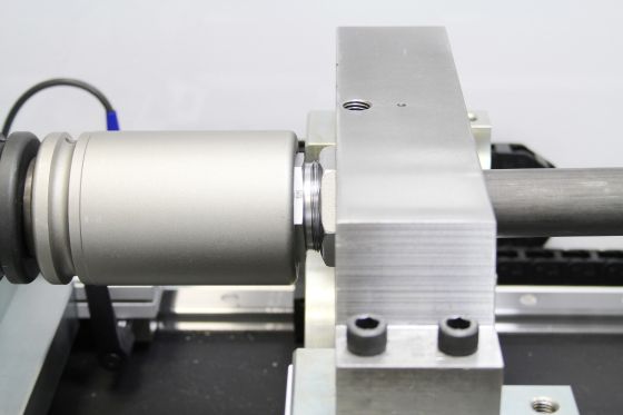 Eine Verschraubung auf dem Drehmomentprüfstand