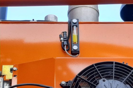 Indicador de nivel especial Jacto en una máquina agrícola