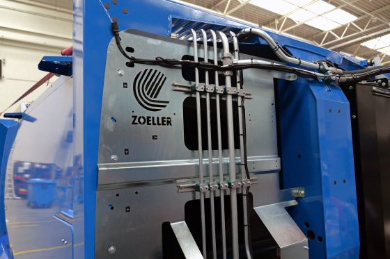 Abraçadeiras STAUFF em um veículo de recolha de resíduos