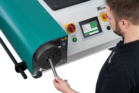 Rohrumformung mit der STAUFF Form Rohrumformmaschine