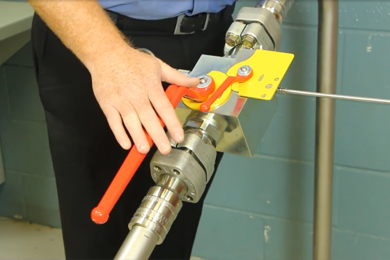 SSBV Series ball valve in use