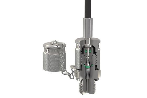Test hose connected to a STAUFF type SKK test coupling