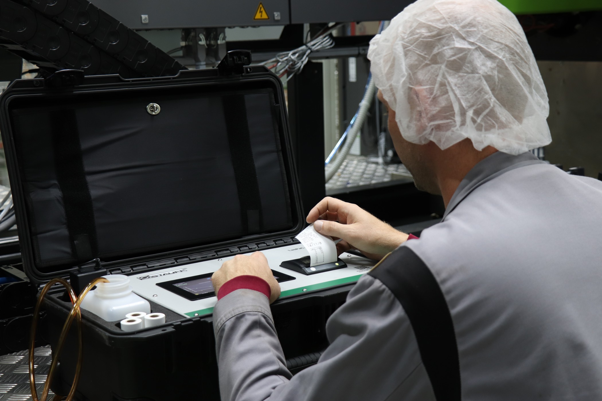 Stay one step ahead of contamination: condition monitoring with the LasPaC-3-P particle counter