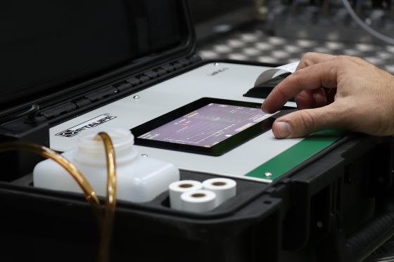 LasPaC-3-P laser measurement device in use