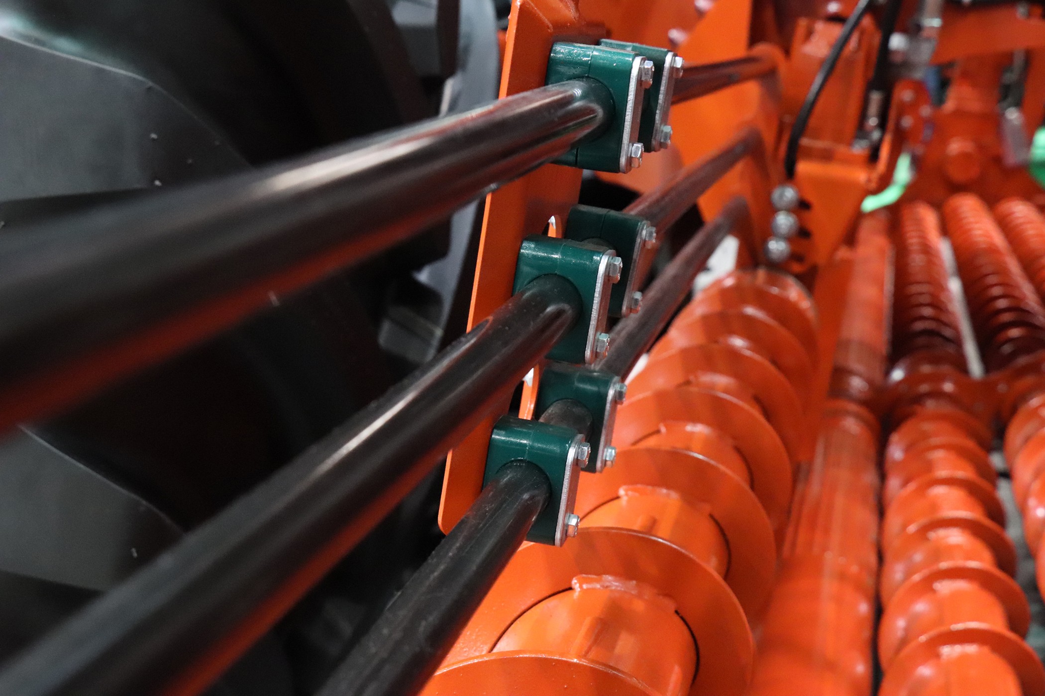 Standard DIN clamp or multi-line clamp?