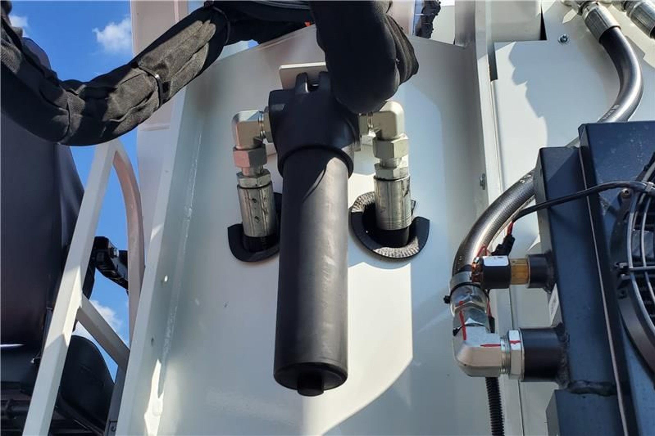 Powder-coated high-pressure filters for agricultural technology: Robust, sustainable, future-proof
