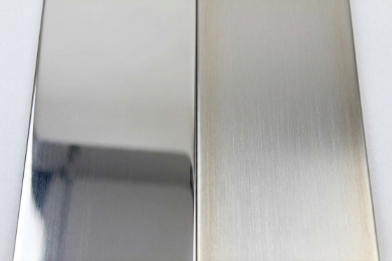 A comparison of two STAUFF components: left W55, right W5